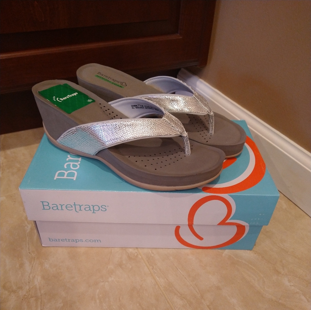 Bare trap sandals size 7.5 Grammie NIB